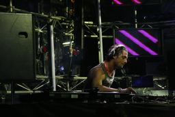 Axwell