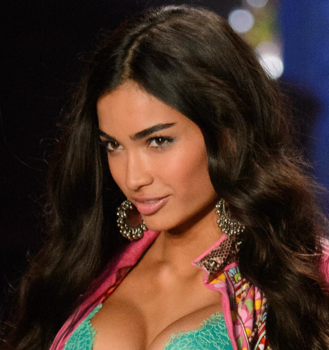 Kelly Gale's image