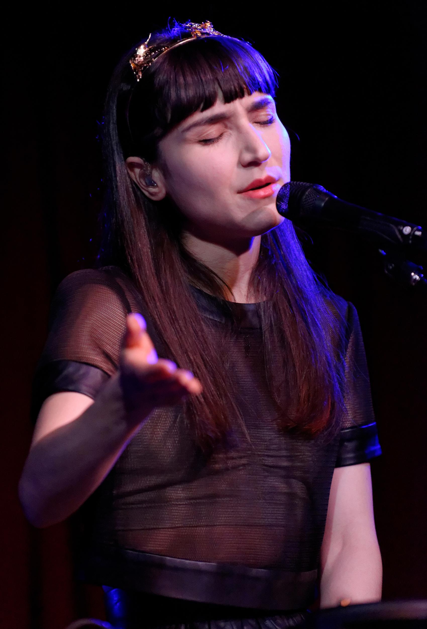 Laleh's image