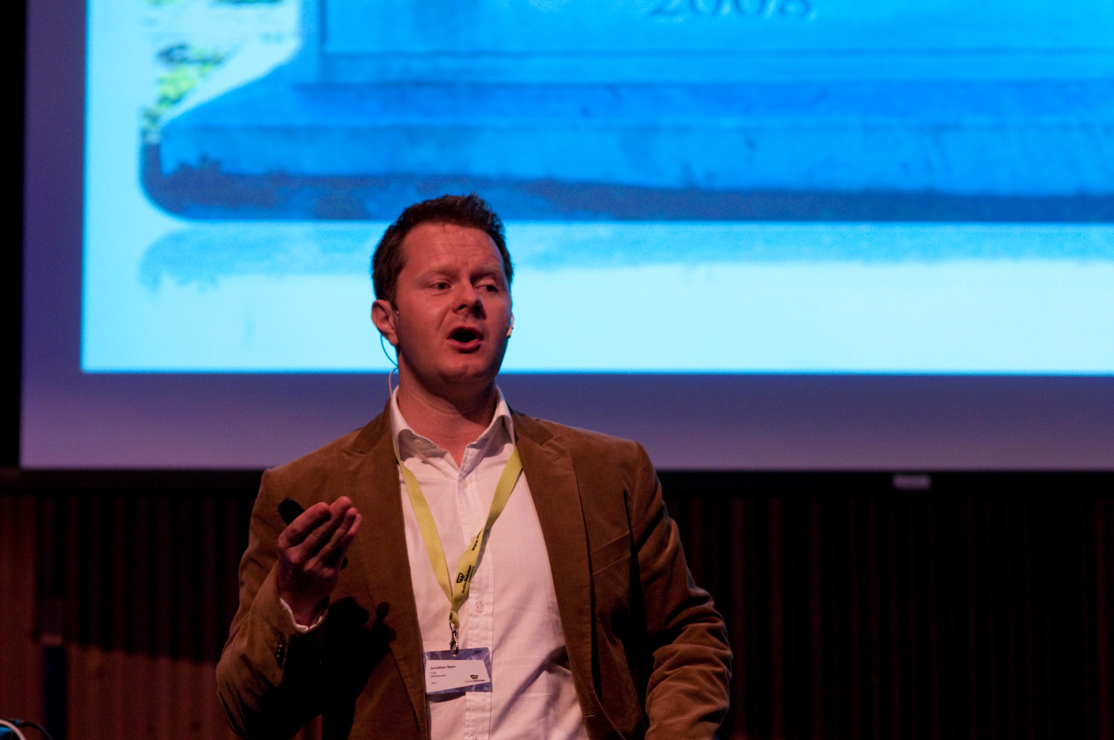 Jonathan Bean's image